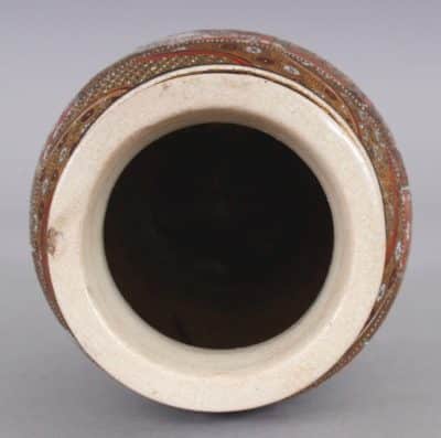 EARLY 20TH CENTURY JAPANESE SATSUMA EARTHENWARE VASE - Image 6