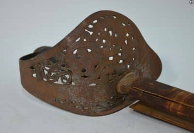 19th cent Scottish officers basket-hilt sword - Image 2