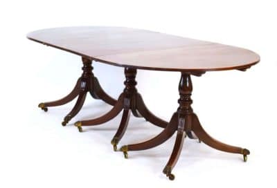 Georgian style three ped dining table