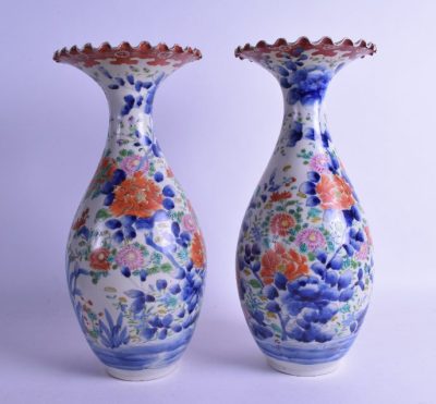 SOLD A PAIR 19TH CENTURY JAPANESE MEIJI PERIOD IMARI VASES 19th century Antique Ceramics 3