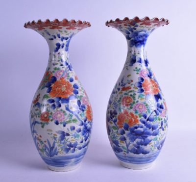 SOLD A PAIR 19TH CENTURY JAPANESE MEIJI PERIOD IMARI VASES