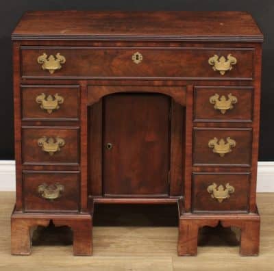 George III Mahogany Kneehole desk - Image 2