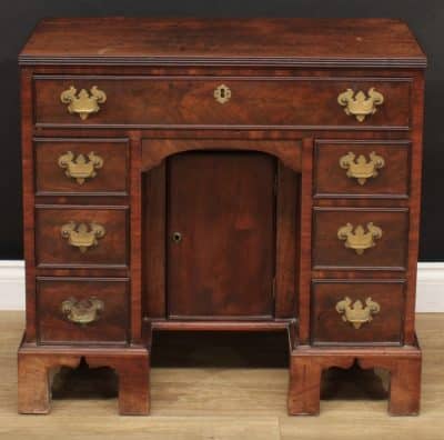 George III Mahogany Kneehole desk A George III mahogany kneehole desk Antique Desks 4