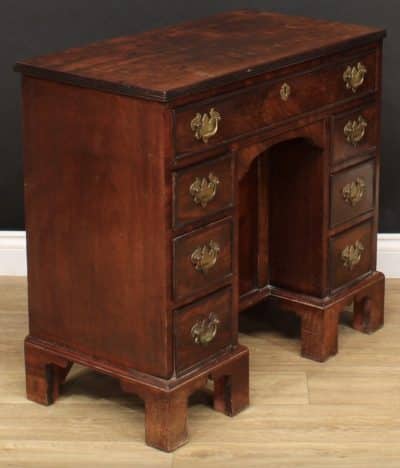 George III Mahogany Kneehole desk A George III mahogany kneehole desk Antique Desks 5