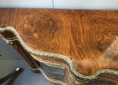A Victorian Four door Burr walnut credenza - Image 7