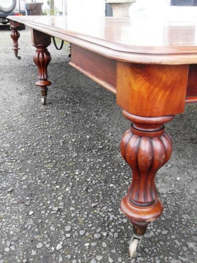 SOLD Victorian Dining Table 19th century Antique Furniture 4