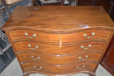 Geo III serpentine chest of drawers 18th century chest of drawers Antique Chest Of Drawers 5