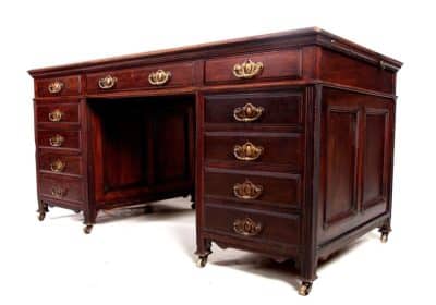 SOLD Victorian mahogany kneehole desk. - Image 4