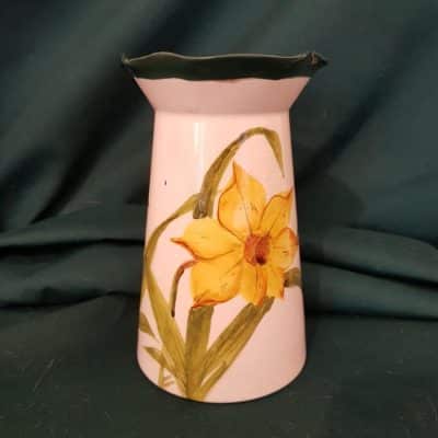 Wemyss ware splayed rim vase, daffodils - Image 4