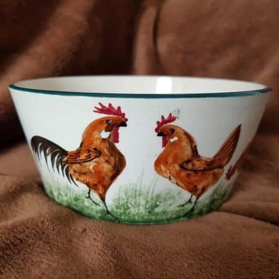 Wemyss ware bowl decorated with brown cockerels and hens - Image 4