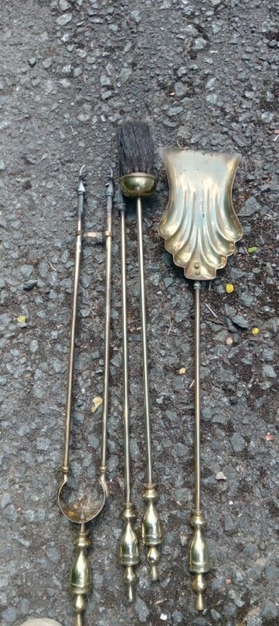 AN VICTORIAN BRASS (solid) FIRESIDE COMPANION SET ( late 1880's) - Image 4