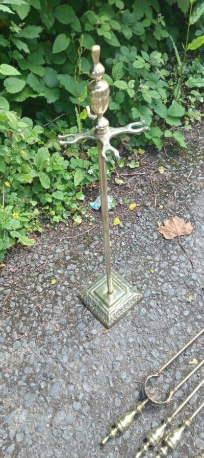 AN VICTORIAN BRASS (solid) FIRESIDE COMPANION SET ( late 1880's) - Image 5