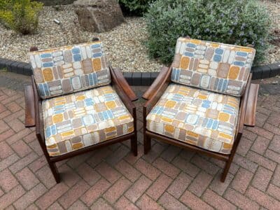 Pair of Mid Century Lounge Armchairs - Image 4