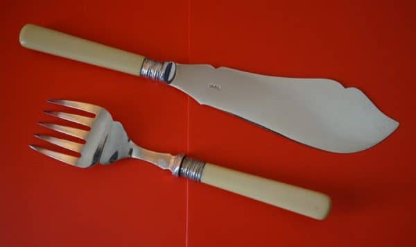 Vintage E P N S Fish Servers - Image 6