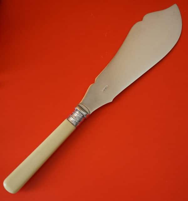 Vintage E P N S Fish Servers - Image 5
