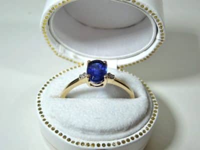 9ct Gold Blue Sapphire Diamond Ring - Image 3