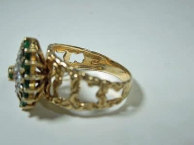 10ct Gold Emerald Diamond Ring - Image 5