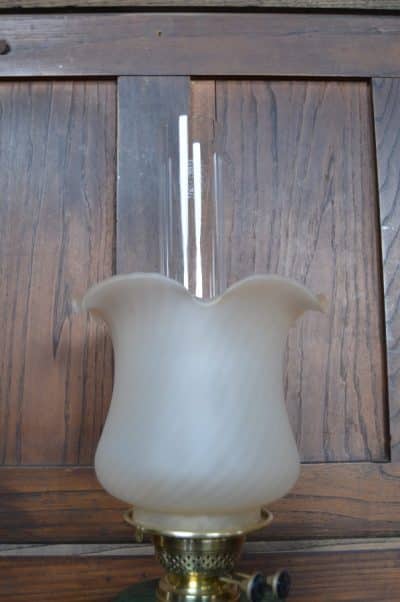 Victorian Brass Oil /paraffin Lamp SAI3209 - Image 4