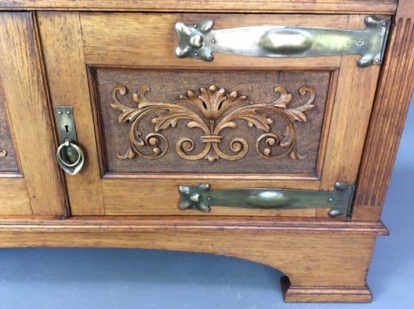 Arts & Crafts Sideboard Buffet c1900 - Image 2