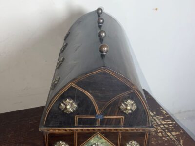 A Queens Jewels Domed coromandel Casket Antique Boxes 6