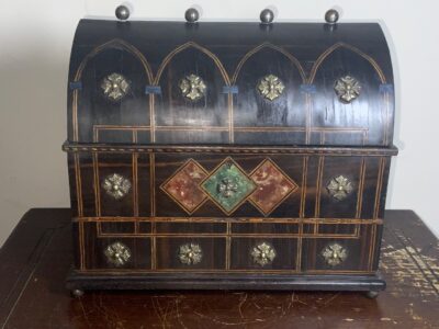A Queens Jewels Domed coromandel Casket Antique Boxes 19