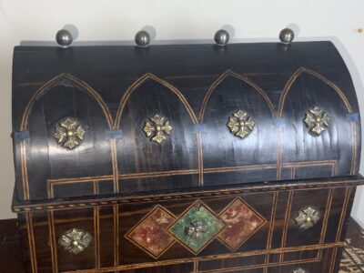 A Queens Jewels Domed coromandel Casket Antique Boxes 11