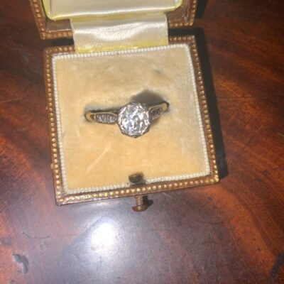 Diamond 18Ct Gold & Platinum Ladies ring. - Image 11