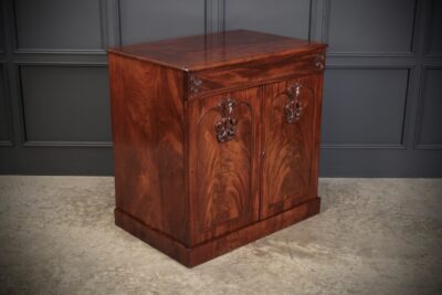 William IV Mahogany Dwarf Linen Press Cupboard Linen press Antique Cabinets 4