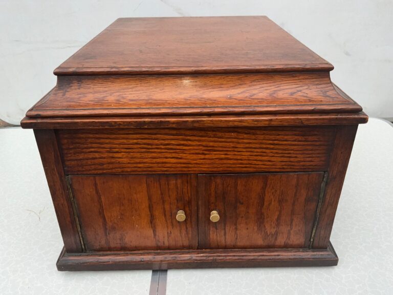 LIBERTY GRAMOPHONE 1920’s TABLE TOP MODEL