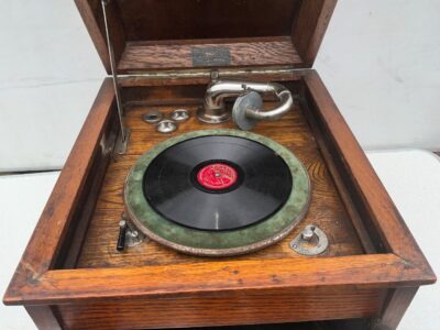 LIBERTY GRAMOPHONE 1920’s TABLE TOP MODEL - Image 9