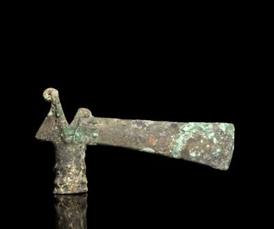 Luristan Iron-age bronze decorated socketed axe - Image 2