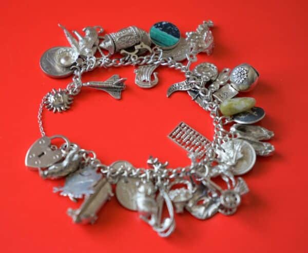 UK A Vintage 1963 Heavy Silver Charm Bracelet With 38 Silver Charms - Ideal Birthday Present / Boxed - Image 5