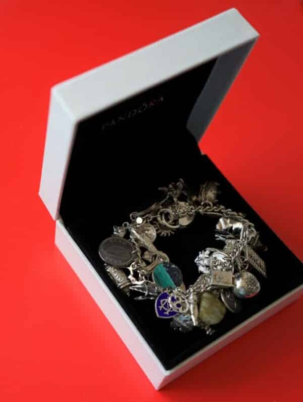UK A Vintage 1963 Heavy Silver Charm Bracelet With 38 Silver Charms - Ideal Birthday Present / Boxed - Image 7