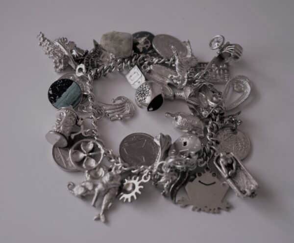 UK A Vintage 1963 Heavy Silver Charm Bracelet With 38 Silver Charms - Ideal Birthday Present / Boxed - Image 3