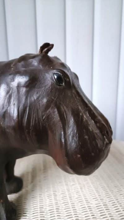 Abercrombie and Finch hippo - Image 10