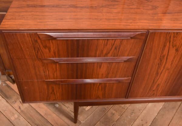 10 pc McIntosh of Kirkcaldy Dining Suite SAI2620 - Image 26