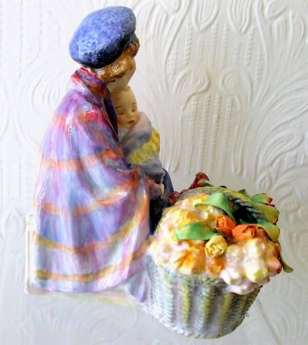 Vintage Royal Doulton English Porcelain Figurine ~ "Curly Knob" ~ HN 1627 - Image 4
