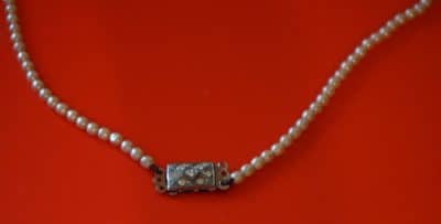 Vintage 17" Pearl Graduated Pearl Necklace & Oyster Shell Box - Image 4