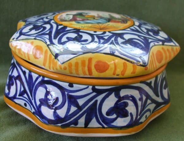 Vintage HB Quimper French Faience Bonboniere and Cover - Image 2