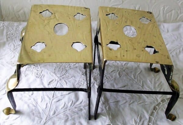 Pair of Antique English Victorian Miniature Brass Footmen - Image 2