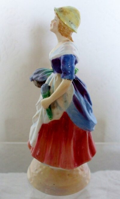 Vintage Paragon English Porcelain Figurine ~ "London Cries !" ~ "Lavender Seller" - Image 2
