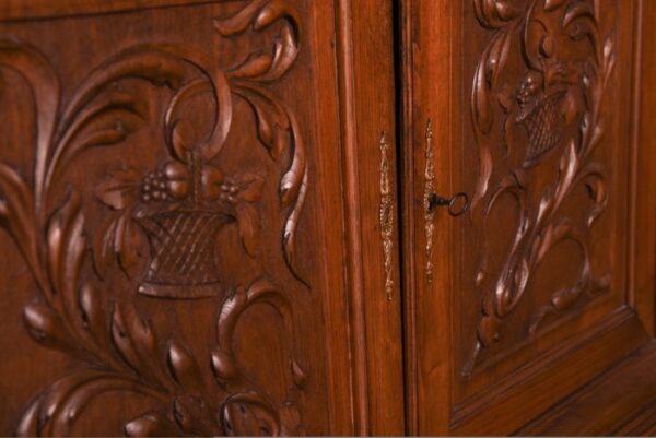 French Carved Walnut Hunts Game Cabinet SAI1001 - Image 8