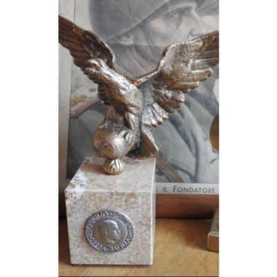 WW2 Italian Bronze Eagle Statue With Mussolini's Silver Medal - Image 4