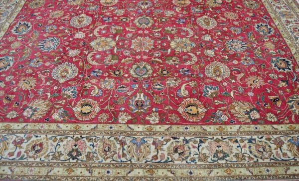 Iranian Hand Made Woollen Carpet/ Rug SAI3073 - Image 2