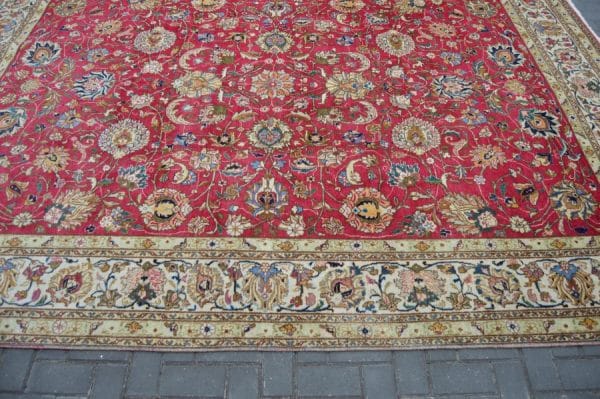 Iranian Hand Made Woollen Carpet/ Rug SAI3073 - Image 10