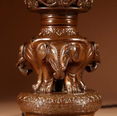 Impressive Original Bronze Japanese Elephant Table Lamp, Meiji Period 1868-1912 - Image 4