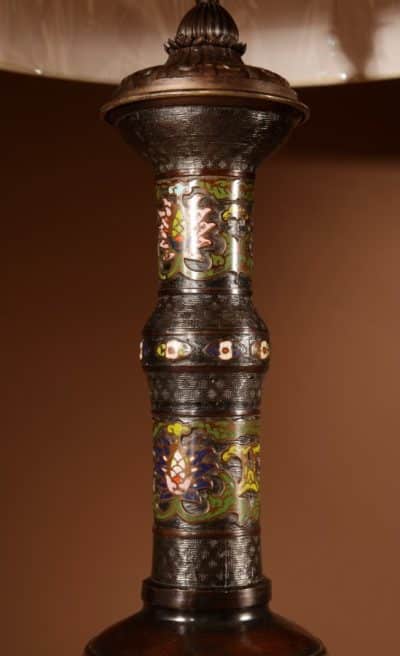 Original Impressive Champlevé Japanese bronze table lamp. - Image 5