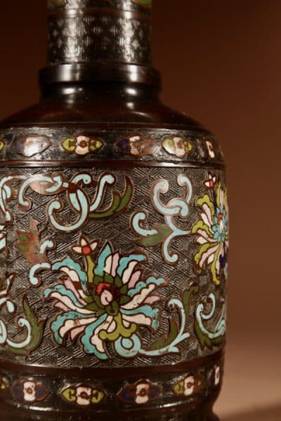 Original Impressive Champlevé Japanese bronze table lamp. - Image 4
