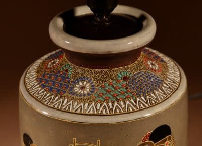 Very Decorative Japanese Satsuma Table Lamp. - Image 6