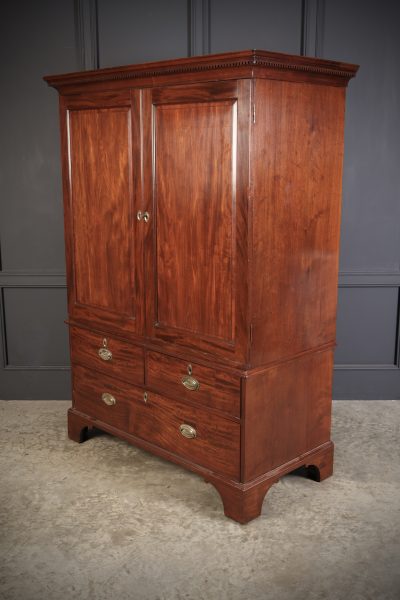 18th Century Mahogany Bachelors Wardrobe - Image 8